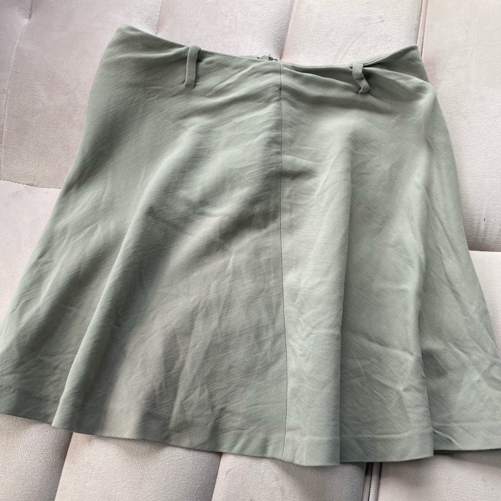 Light grey skirt with belt loops